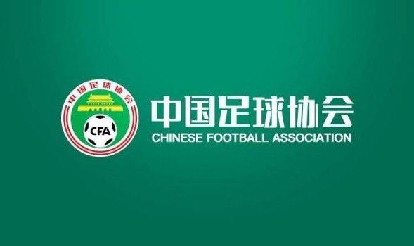 她的腰身戏弄